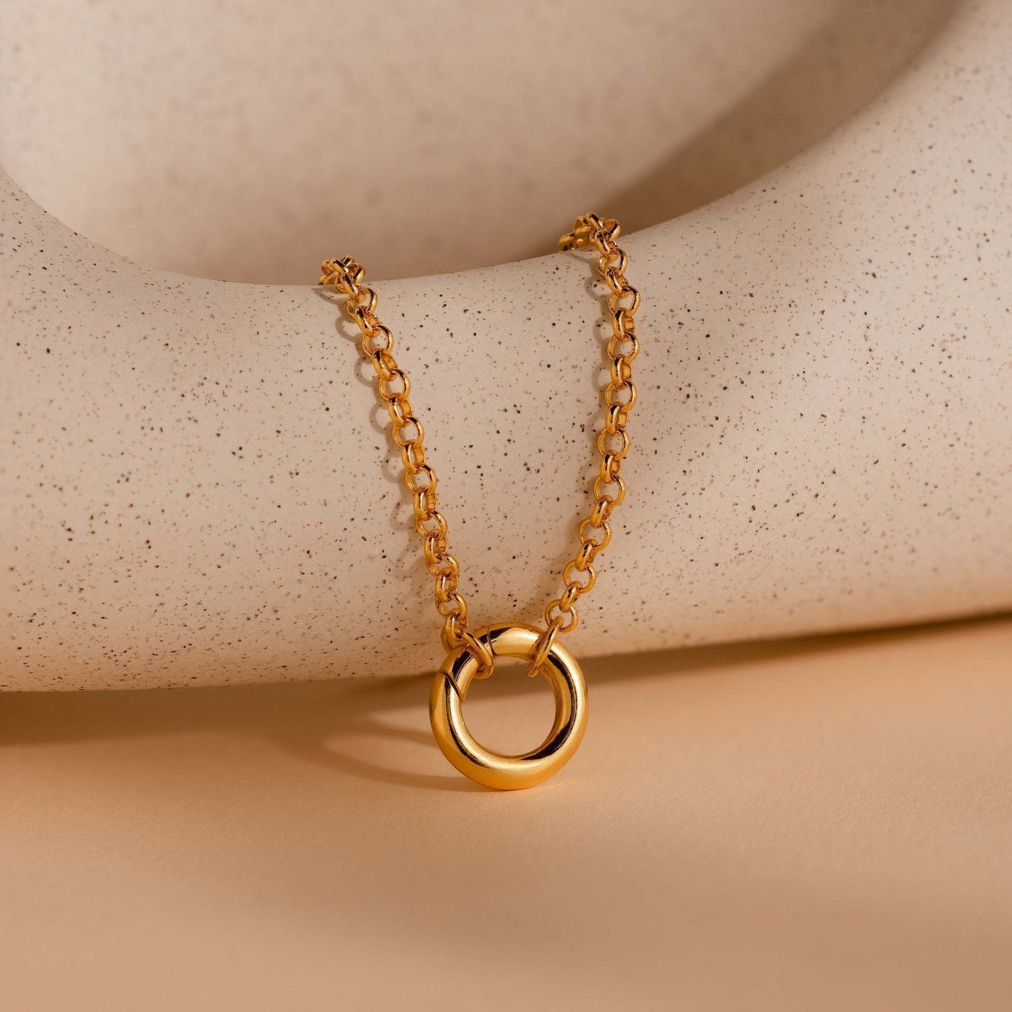 Elegant 18K Gold Necklace