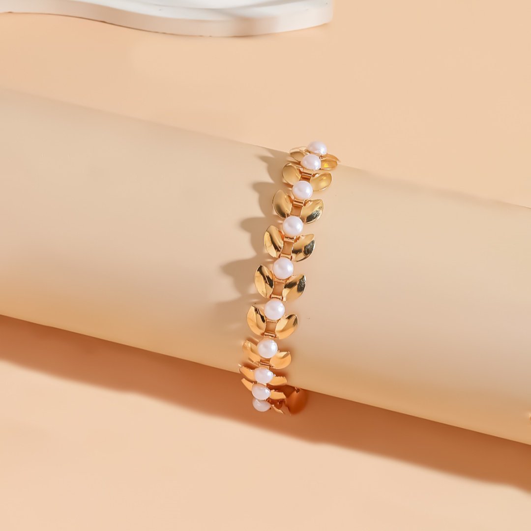 Bohemian Leaf Bracelet for Elegance