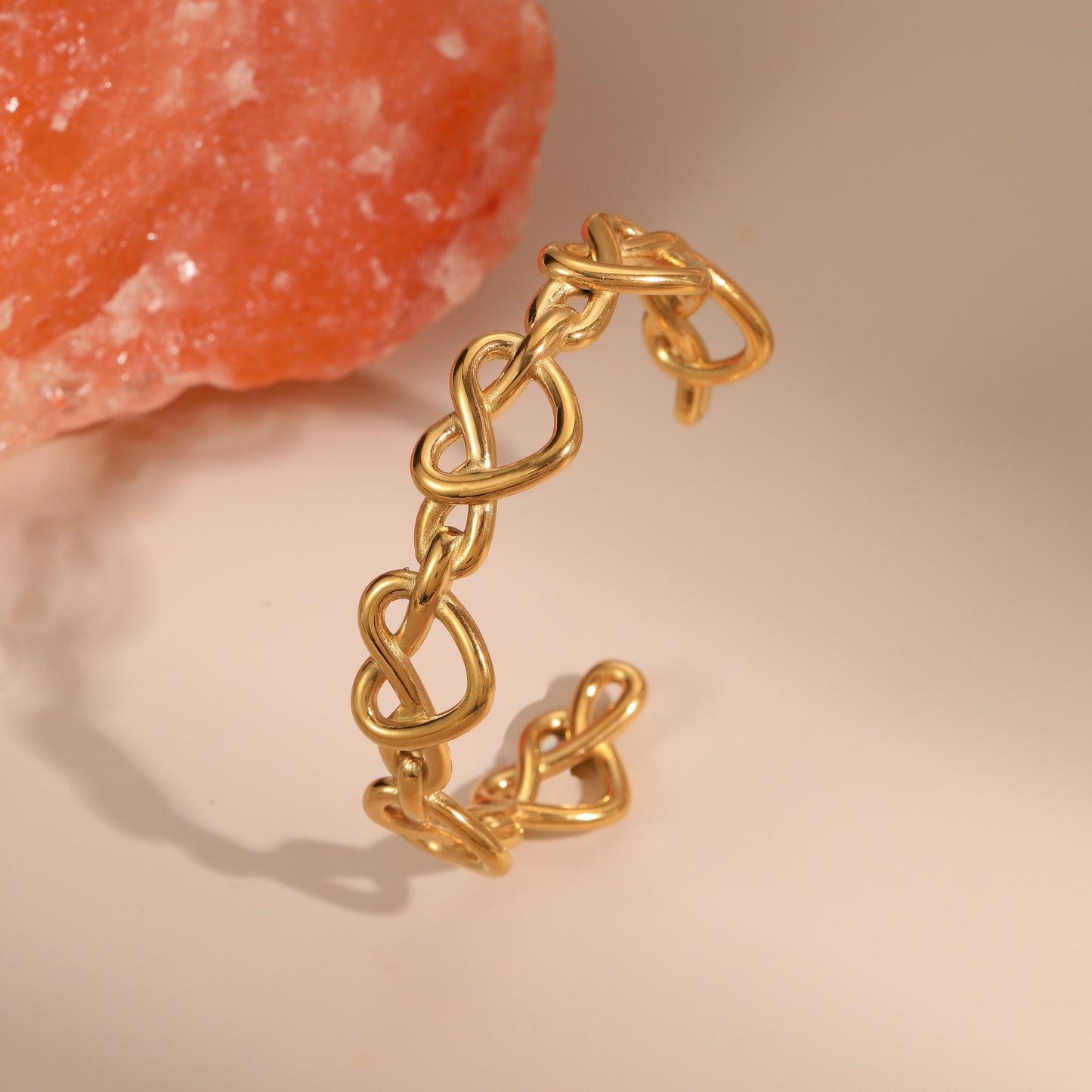 Elegant Gold Heart Bracelet