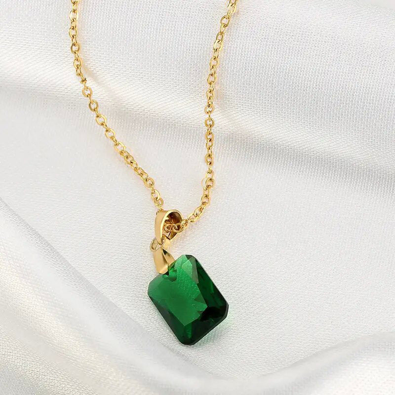 Retro Green Pendant Necklace
