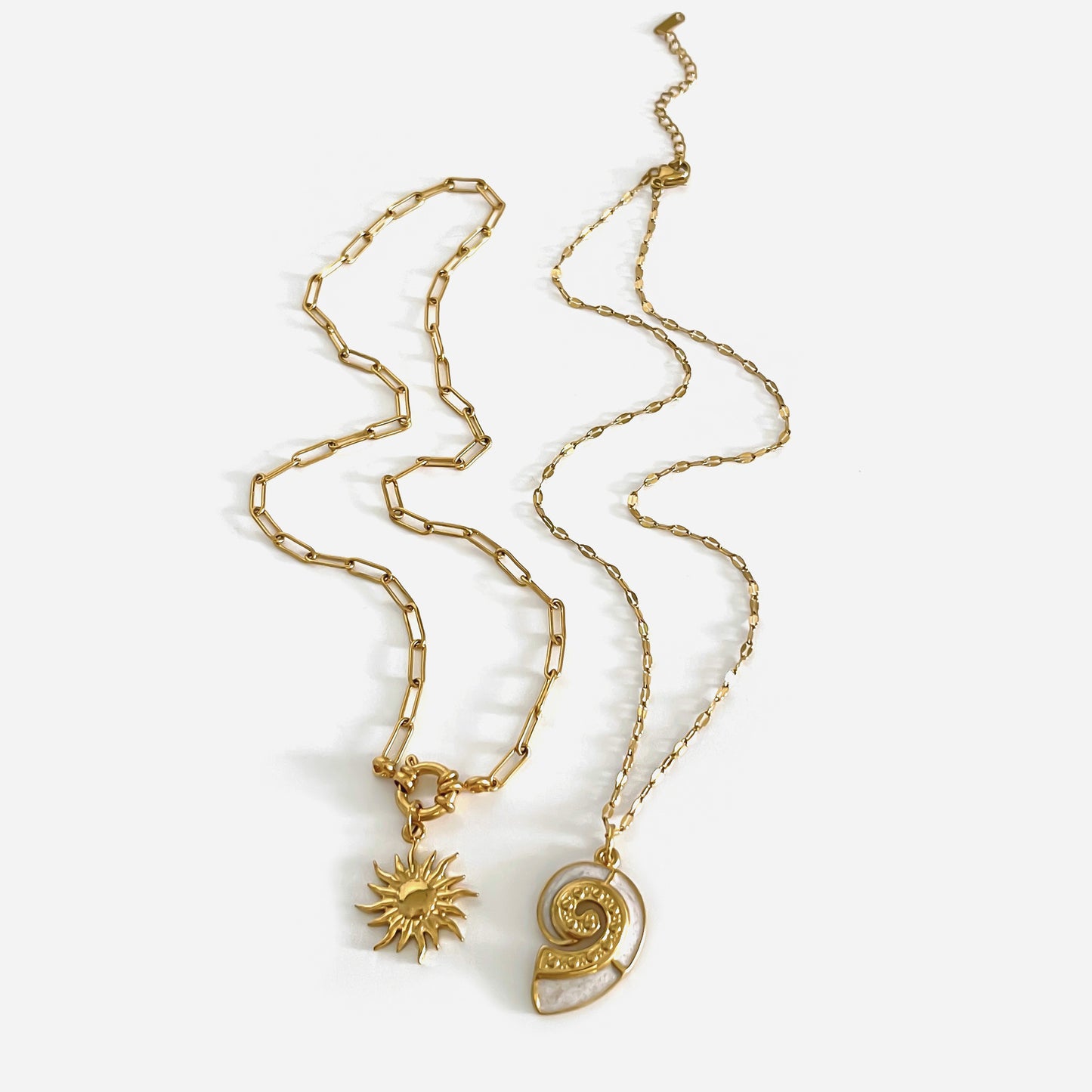 Sunflower Conch Titanium Necklace