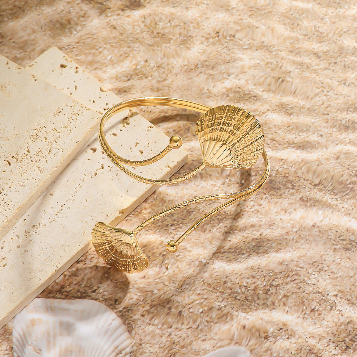 Ocean Shell Armband for Elegance
