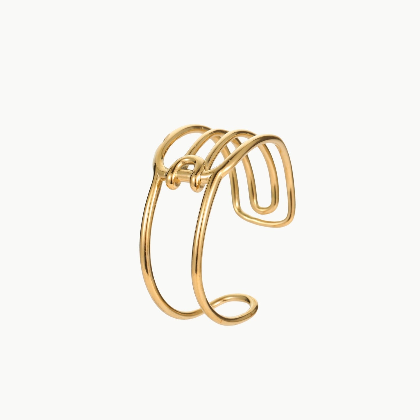 Elegant Gold Heart Bracelet