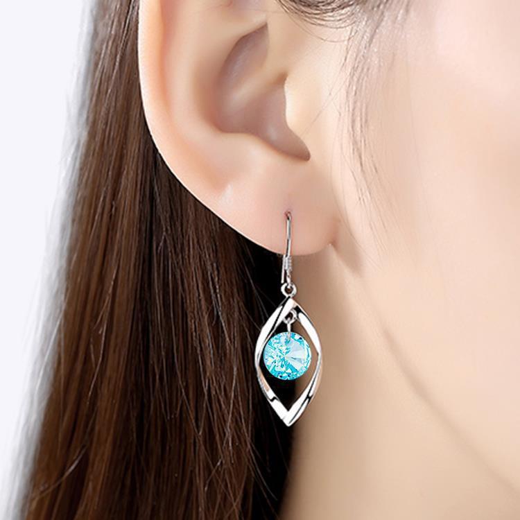 Elegant Leaf Eardrop Earrings