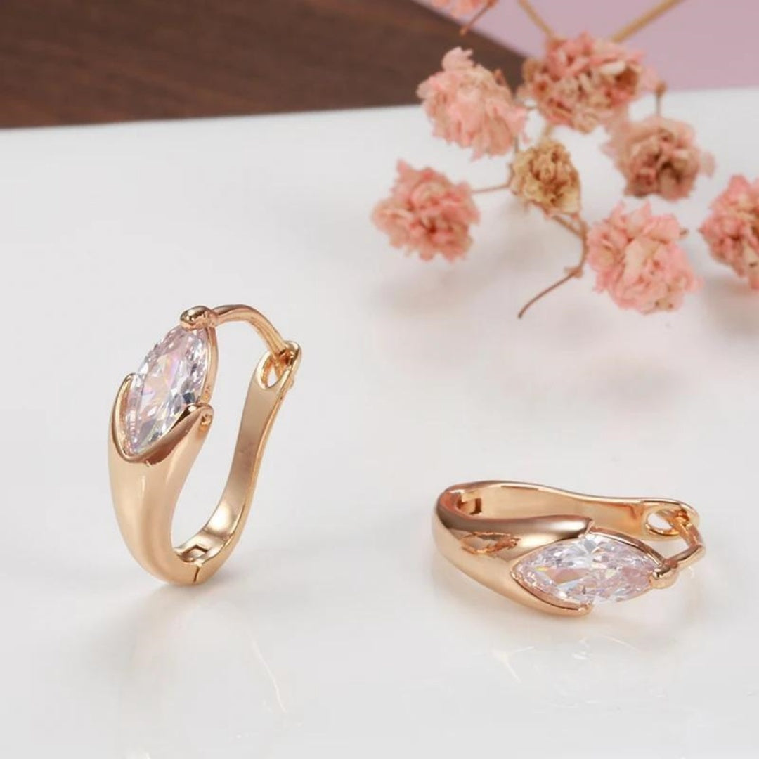 Minimalist Gold Water Drop Earrings