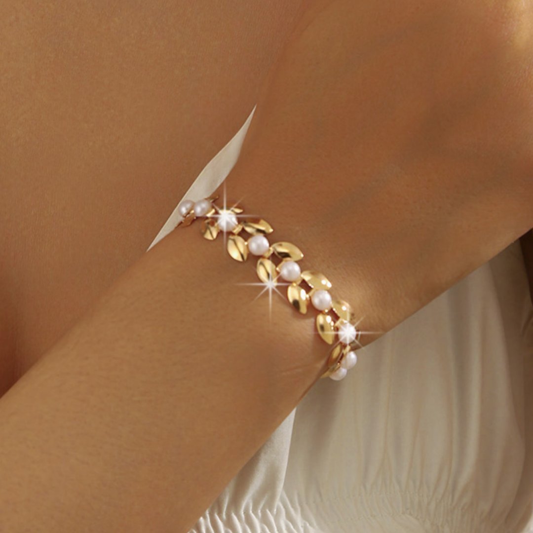 Bohemian Leaf Bracelet for Elegance