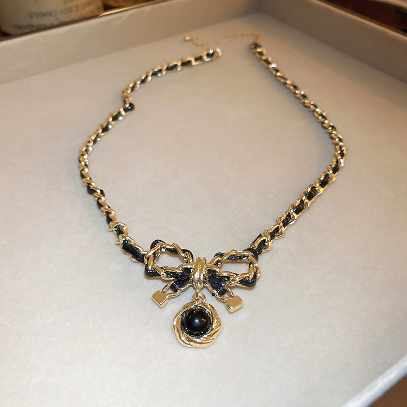 Retro Elegant Diamond Necklace