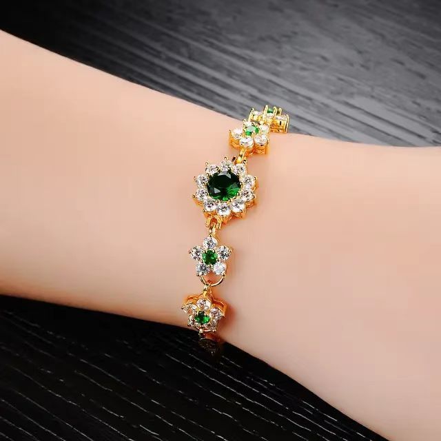 Elegant Zircon Bracelet for Women