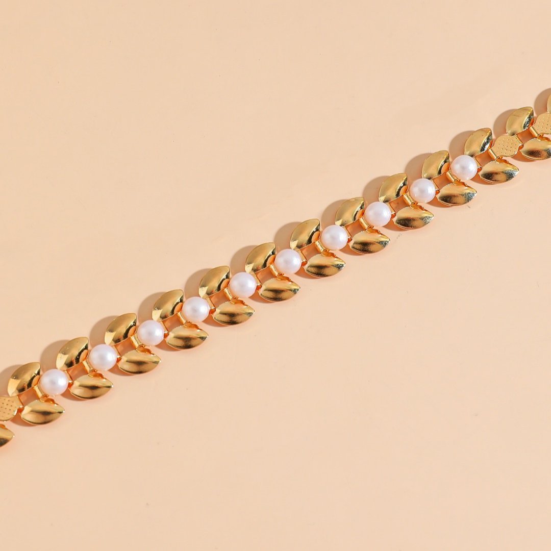 Bohemian Leaf Bracelet for Elegance