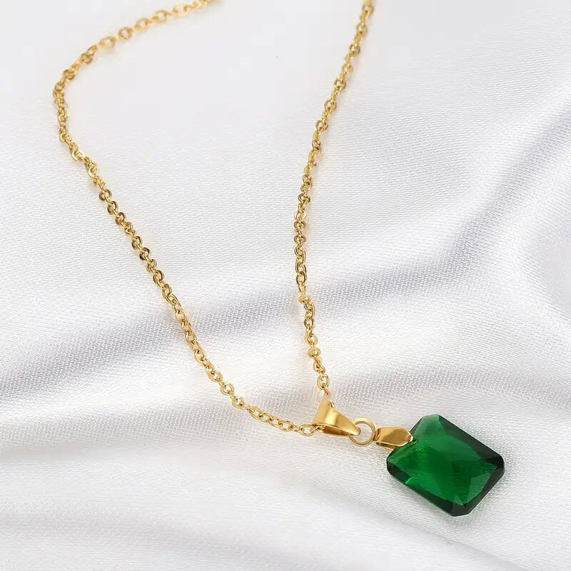 Retro Green Pendant Necklace