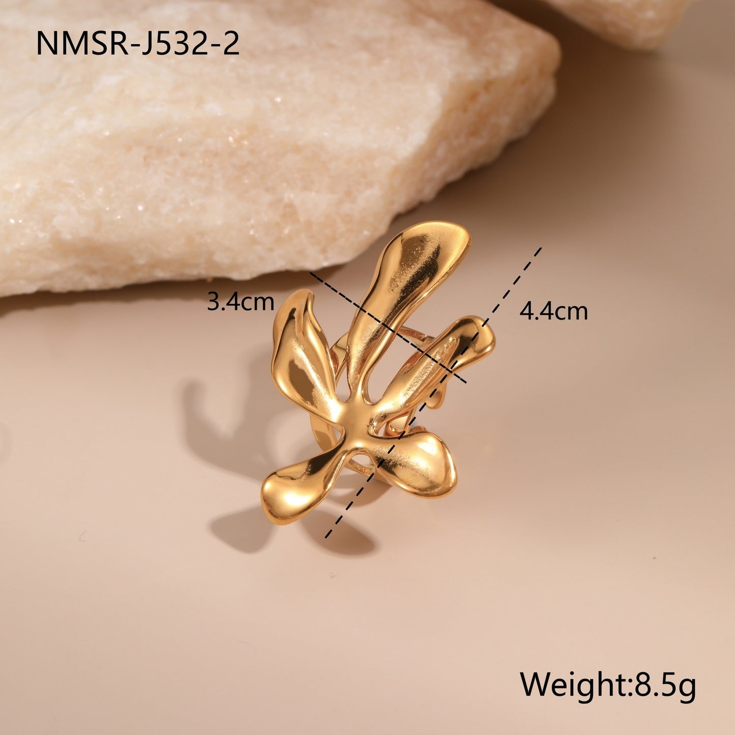 Dignified Flowers Necklace Set