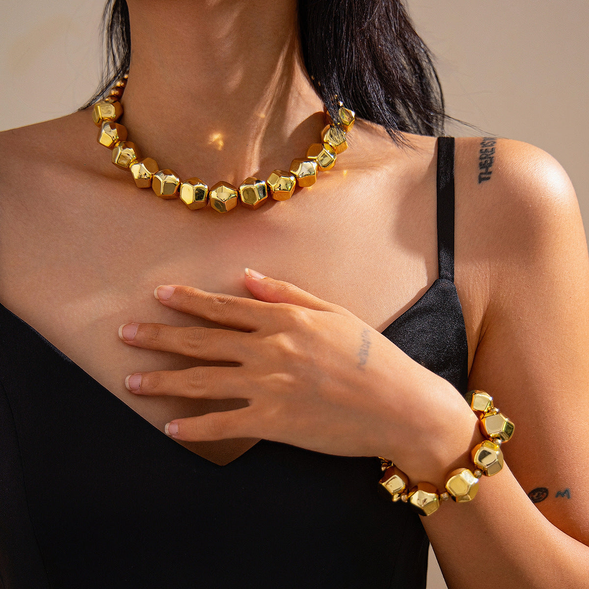 Retro Irregular Beaded Necklace