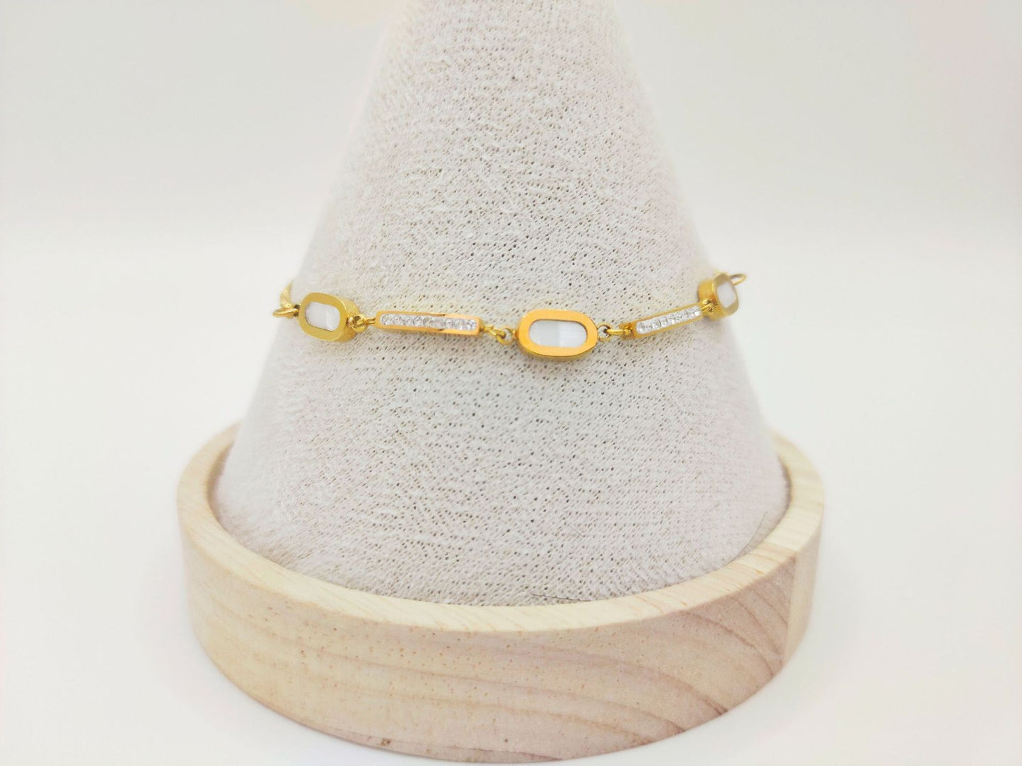 Geometric Zircon Bracelet Elegance