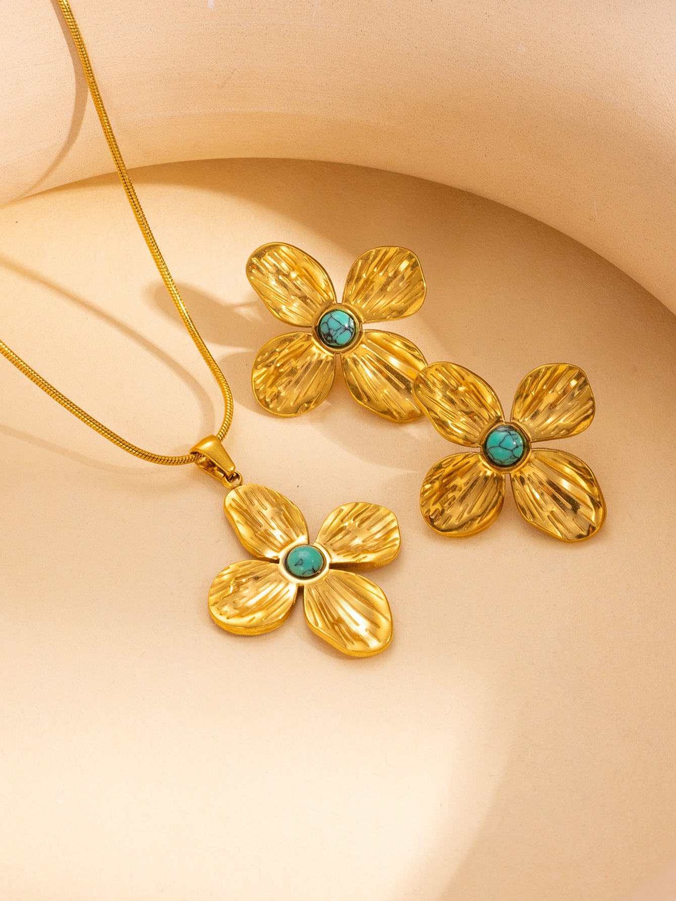 Retro Petals Jewelry Set