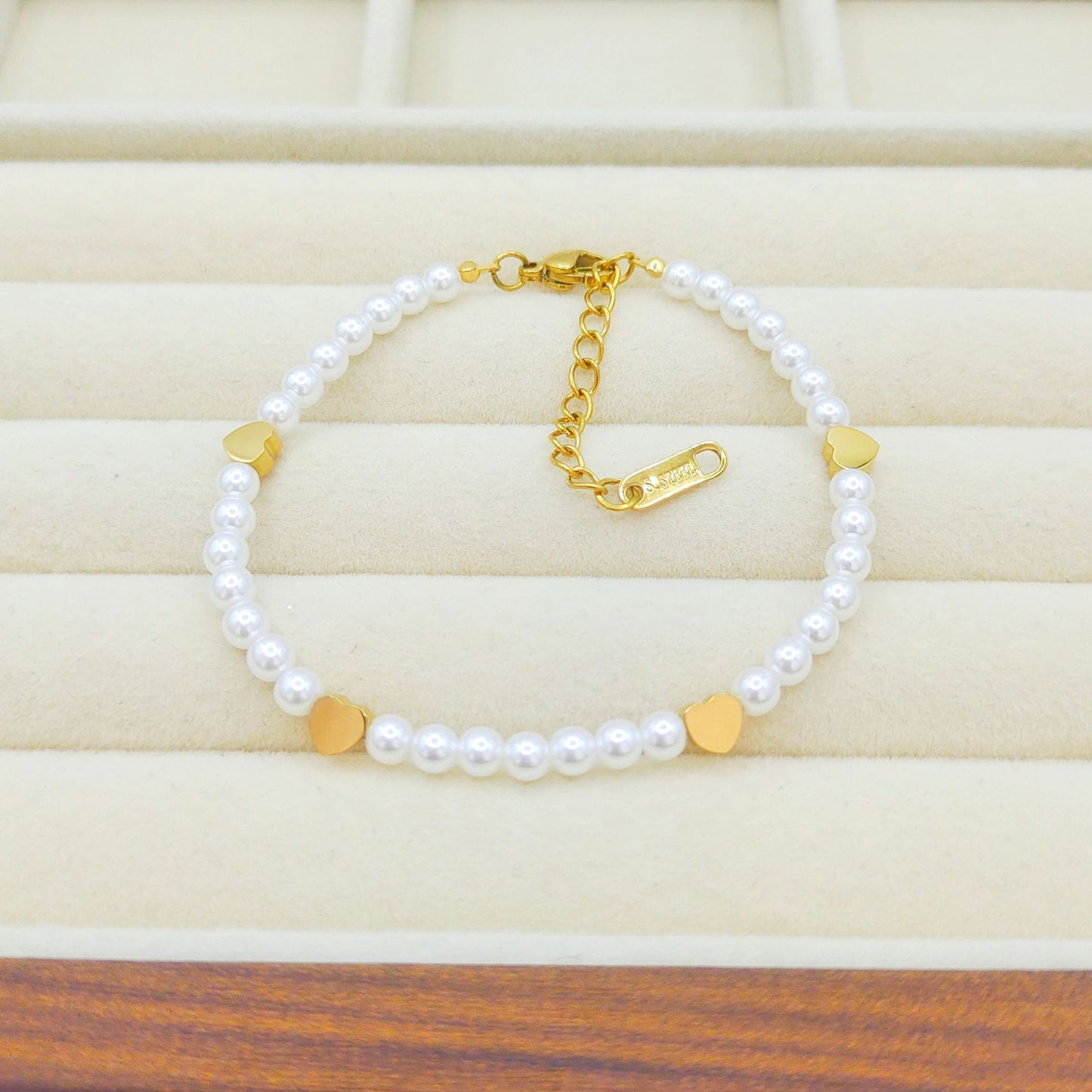Elegant Heart Pearl Bracelet