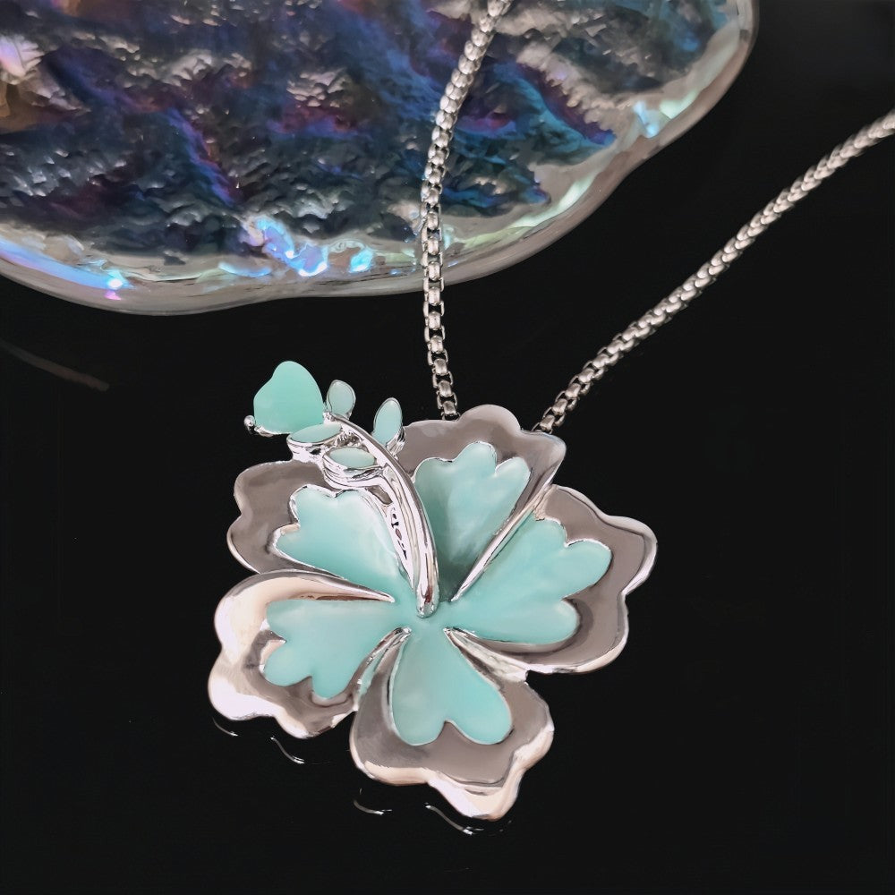 Luminous Flower Silver Necklace