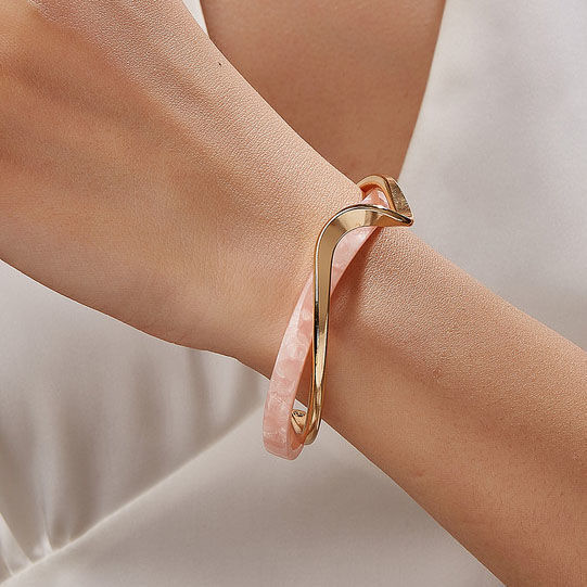 Elegant Two-Layer Shellfish Bracelet