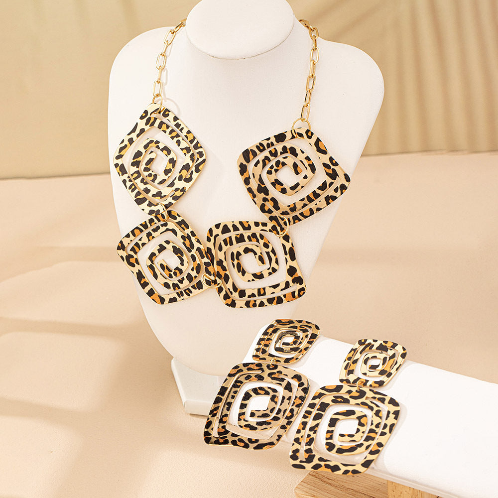 Leopard Print Stud Earrings Set