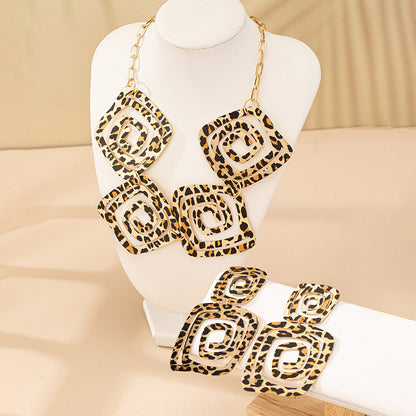 Leopard Print Stud Earrings Set