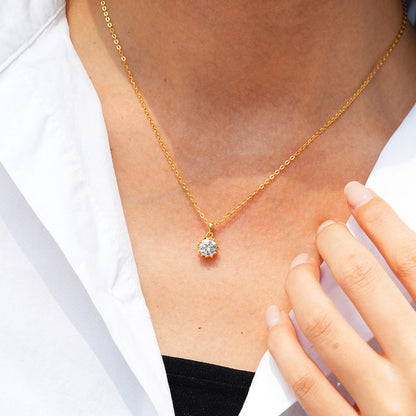 Elegant Moissanite Flower Necklace
