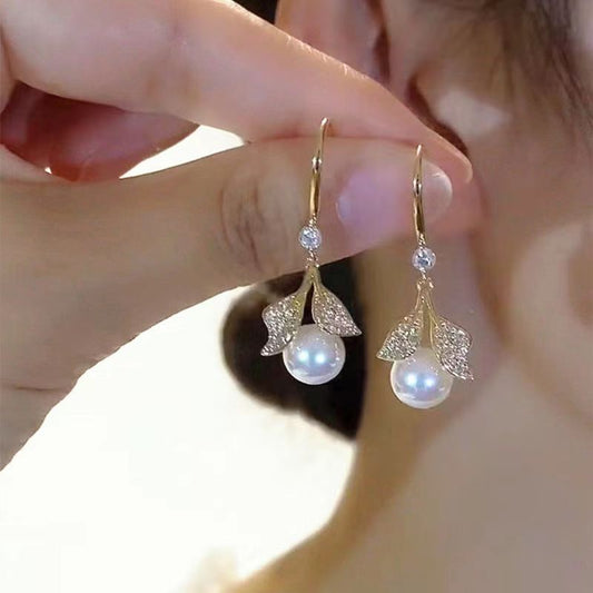 Zircon Leaf Pearl Earrings
