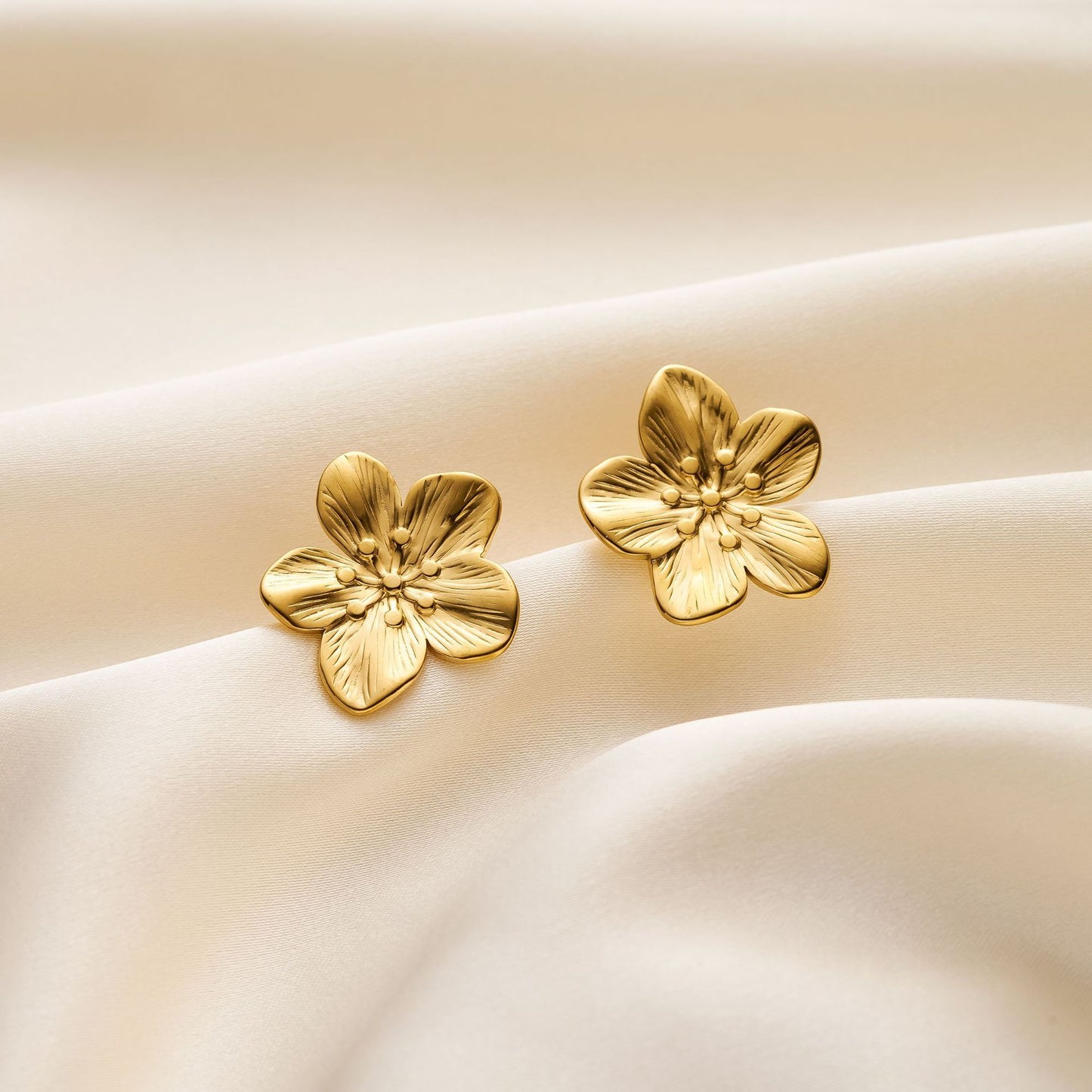 Non-Fading Titanium Flower Earrings