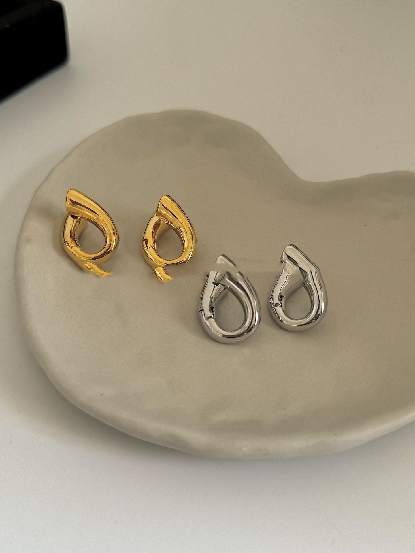 Heart-Shaped Buckle Earrings