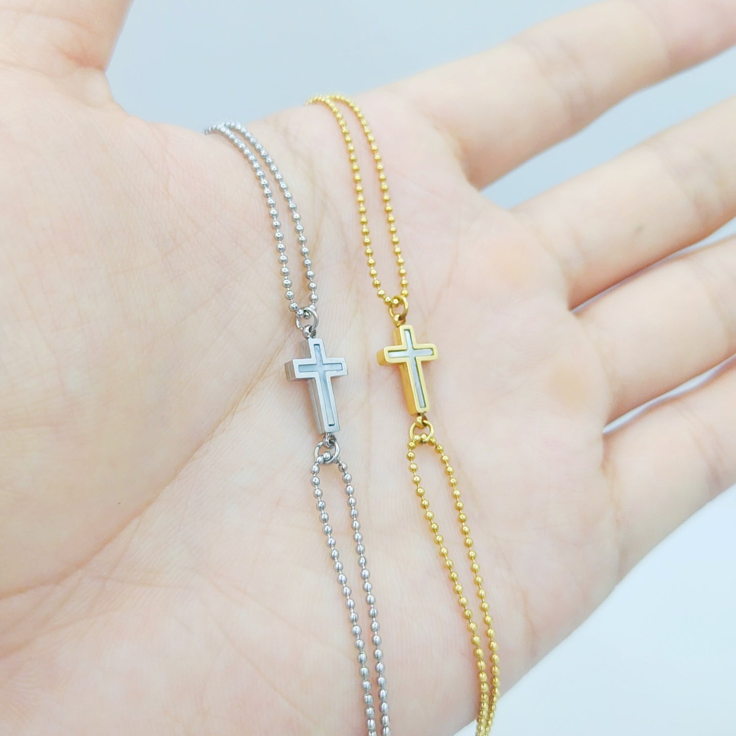 Elegant 18K Gold Bracelet