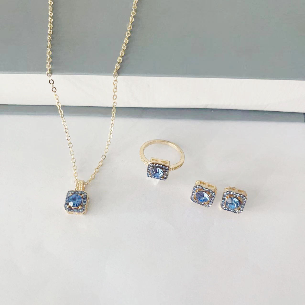 Elegant Square Necklace Set