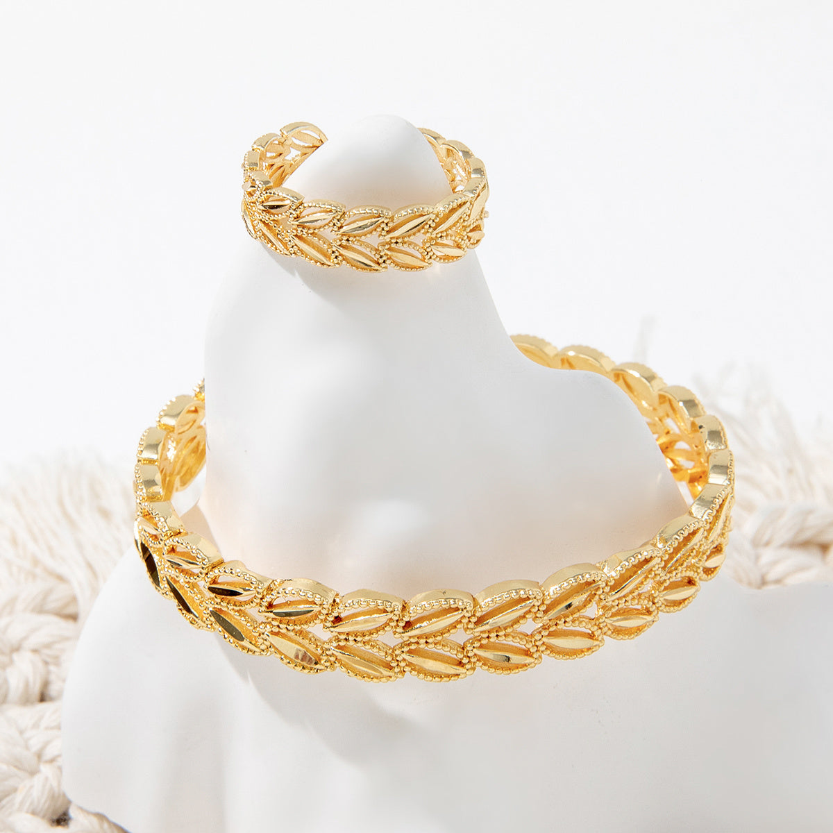 Elegant Gold Wheat Bracelet Set