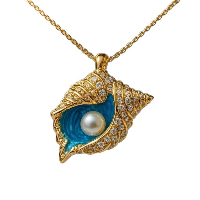 Seaside Dream Conch Necklace