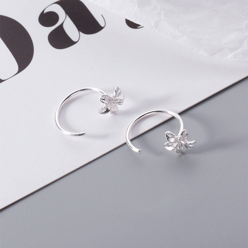 Elegant Flower Stud Earrings
