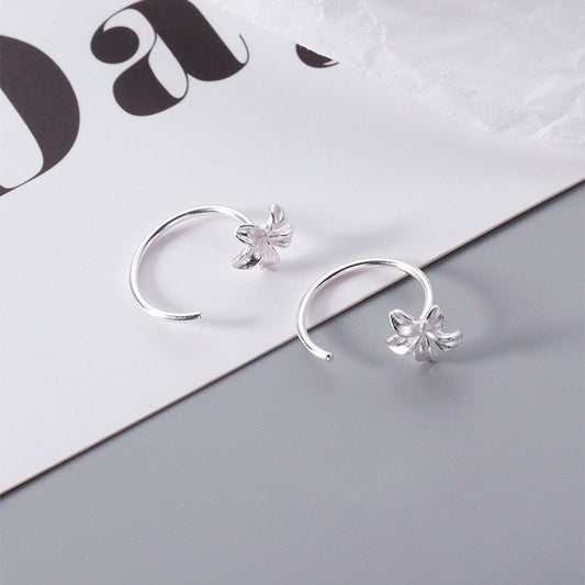 Elegant Flower Stud Earrings