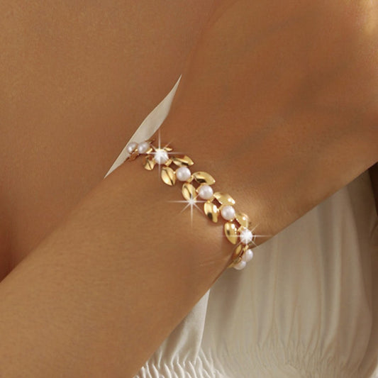 Bohemian Leaf Bracelet for Elegance