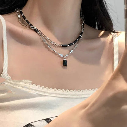 Elegant Geometric Pendant Necklace