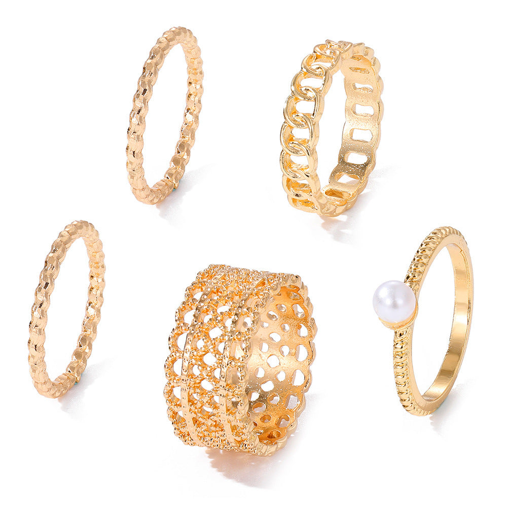Light Luxury Twist Ring
