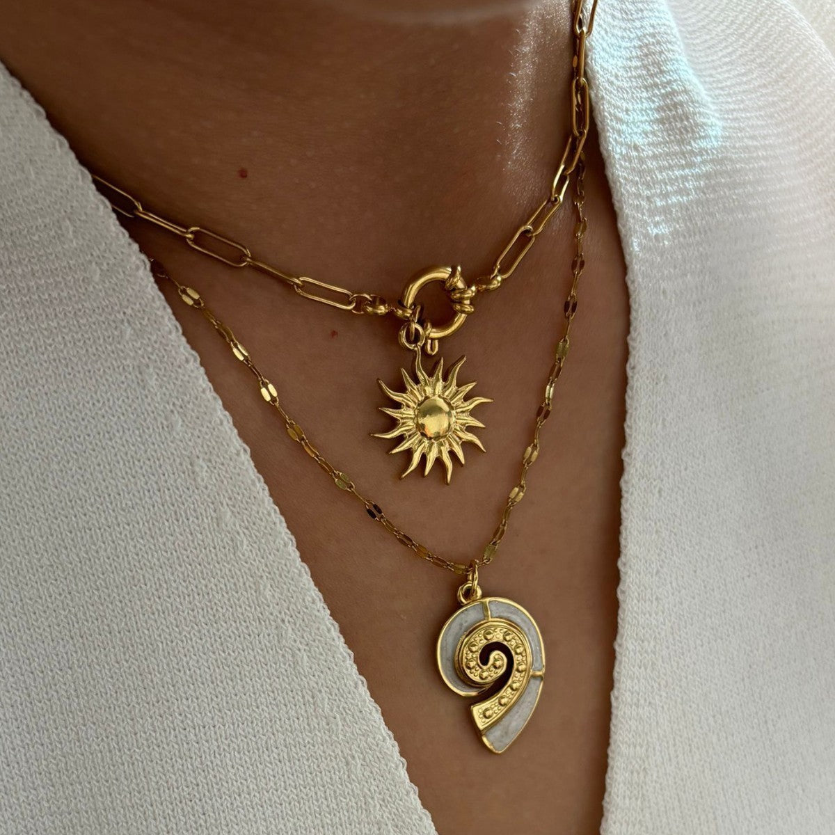 Sunflower Conch Titanium Necklace
