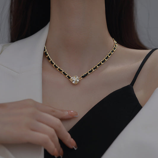 Retro Elegant Diamond Necklace