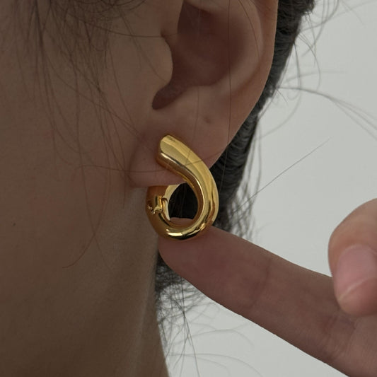 Heart-Shaped Buckle Earrings