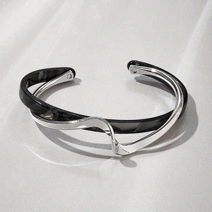 Elegant Two-Layer Shellfish Bracelet