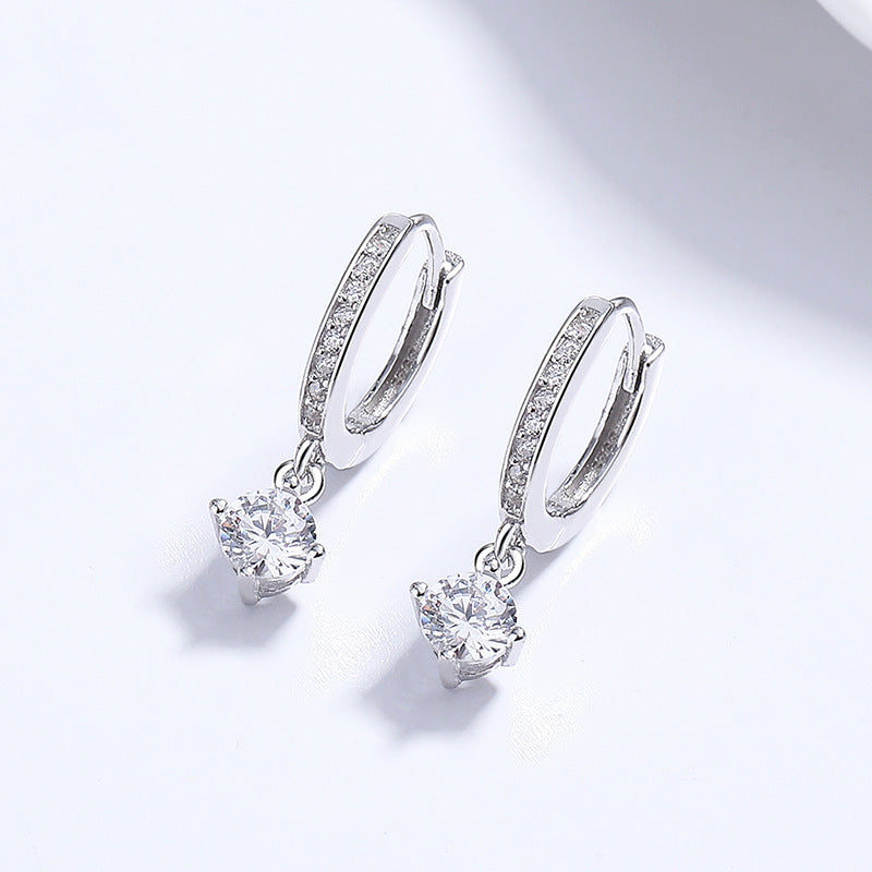 Elegant Silver Four-Claw Earrings