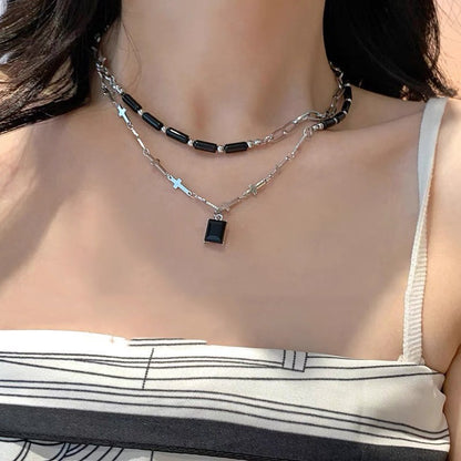 Elegant Geometric Pendant Necklace