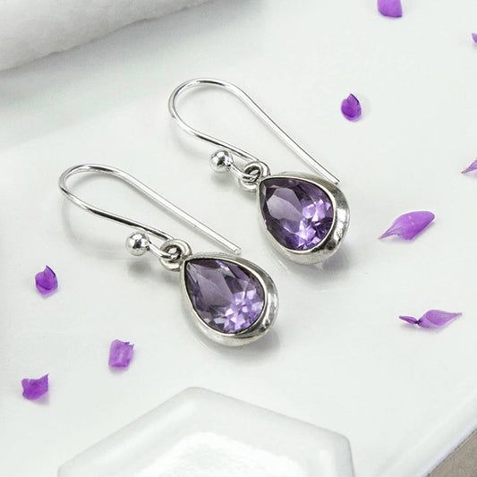 Elegant Urban White Collar Earrings