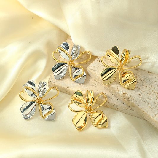 Vintage Gold Flower Earrings