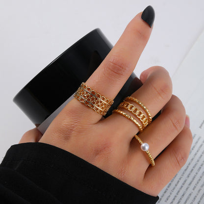 Light Luxury Twist Ring