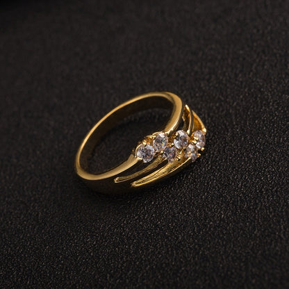 Elegant Six Zircon Ring