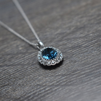 Elegant Oval Color Necklace