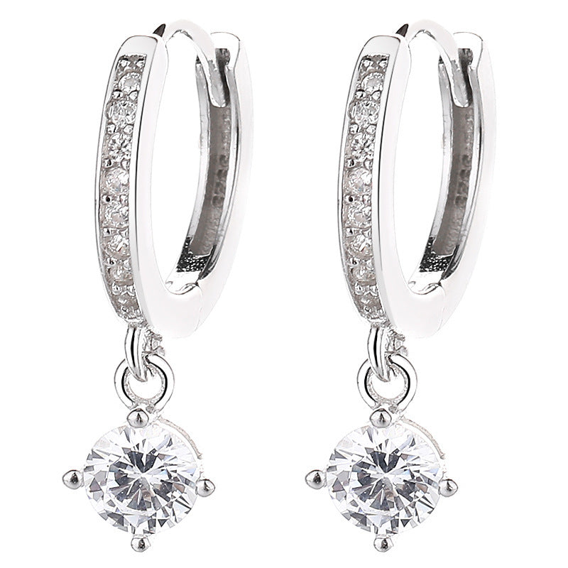 Elegant Silver Four-Claw Earrings