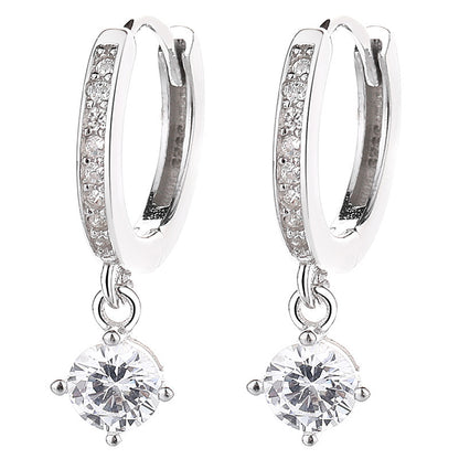 Elegant Silver Four-Claw Earrings