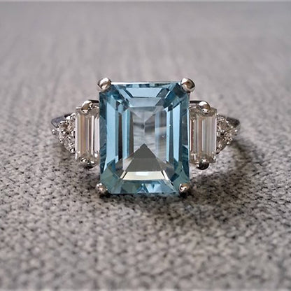 Exquisite Diamond Fashion Ring